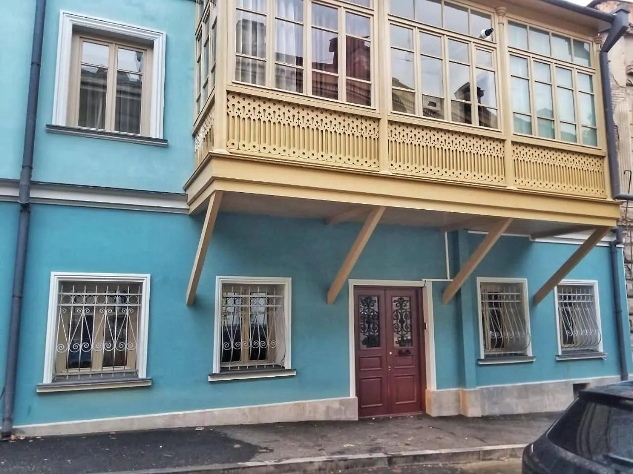3-Room Apartment In Old Tbilisi