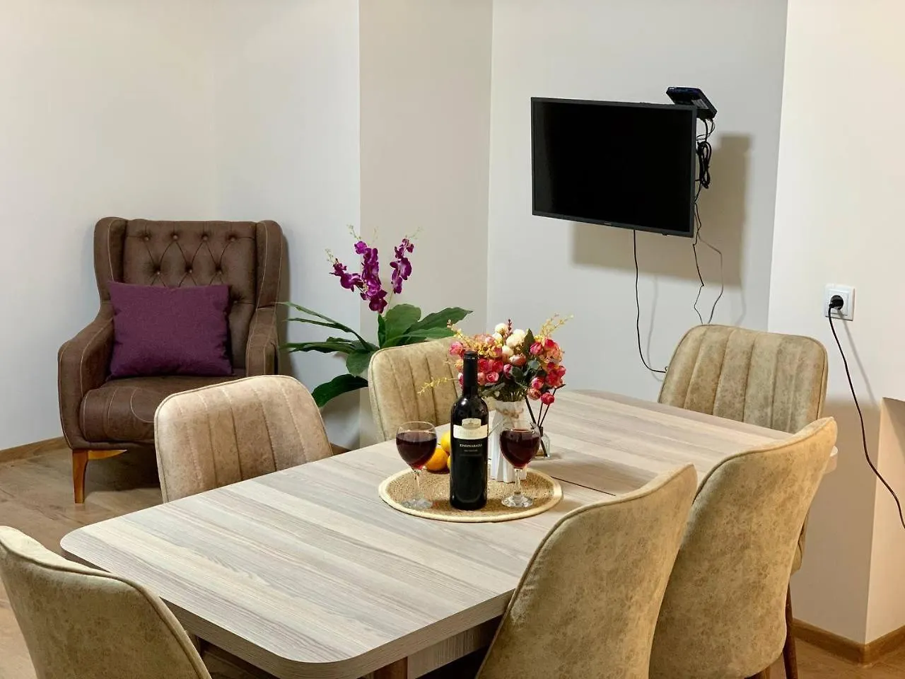 3-Room Apartment In Old Tbilisi